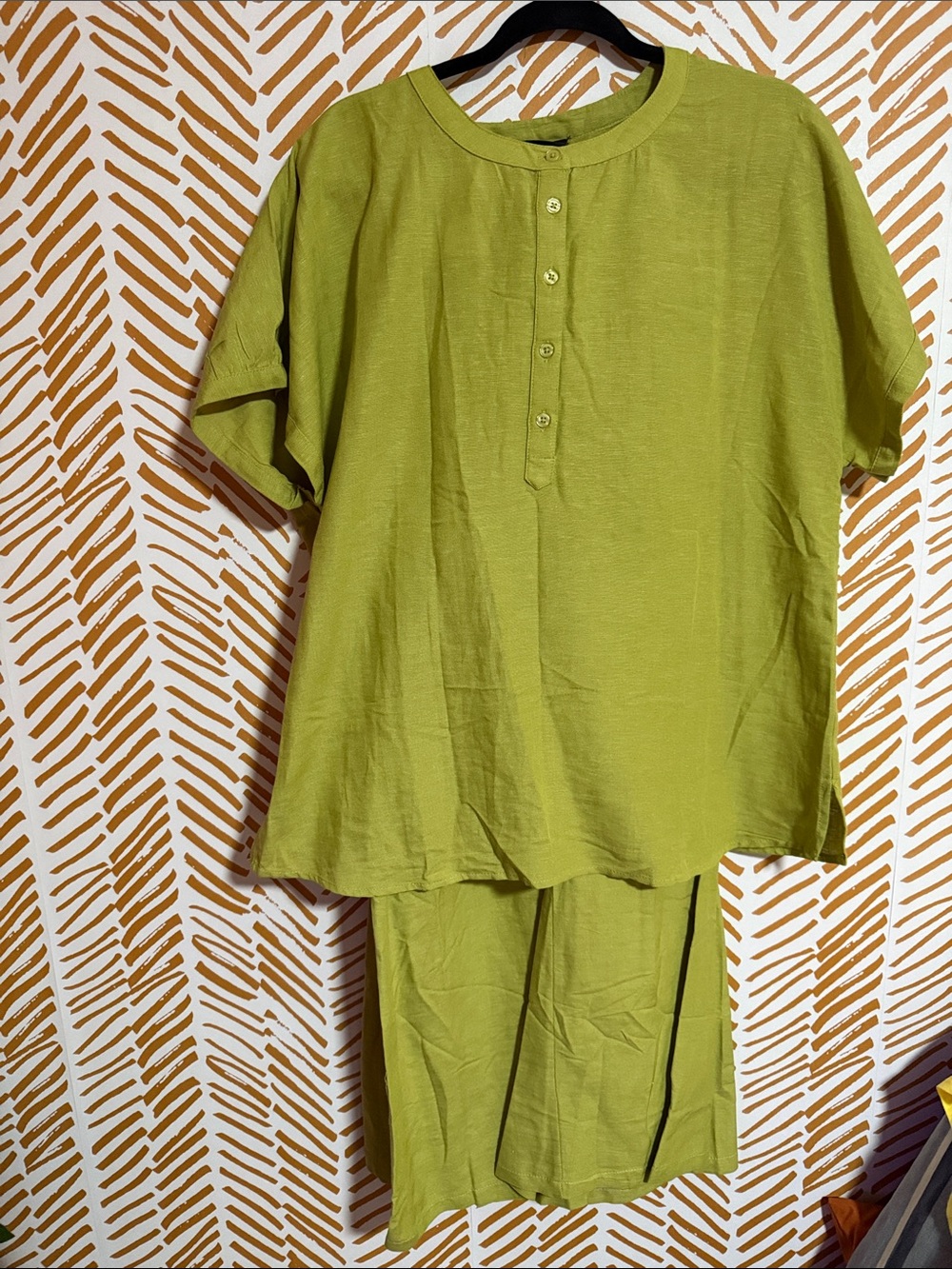 Women’s Olive Green Short-Sleeve Button Henley Shirt and Pants Set